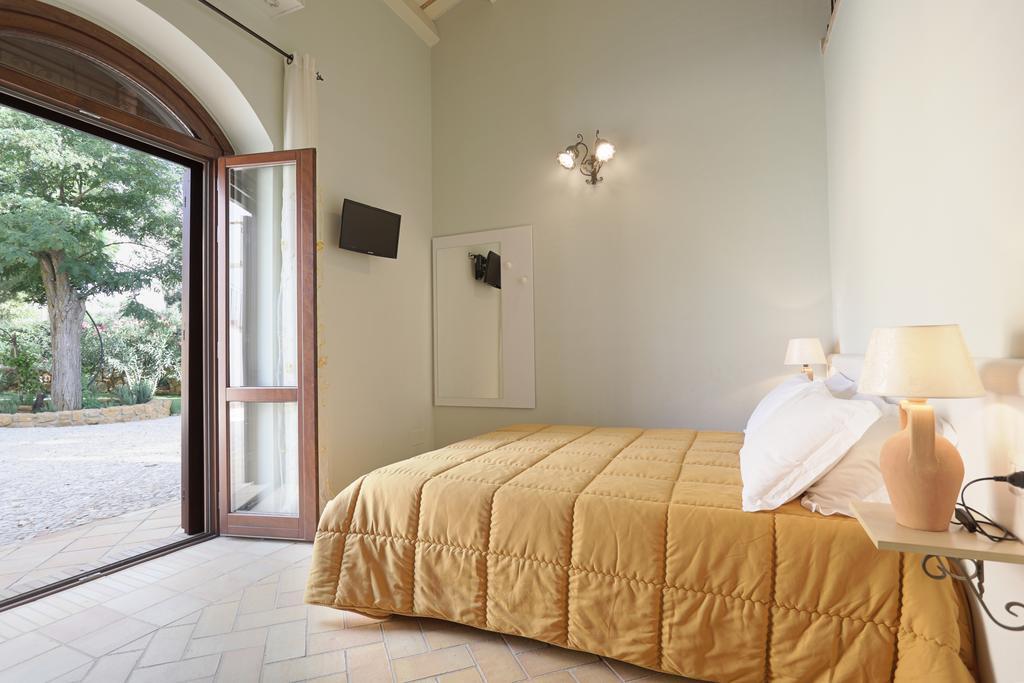 Agriturismo Feudo Muxarello Aragona الغرفة الصورة